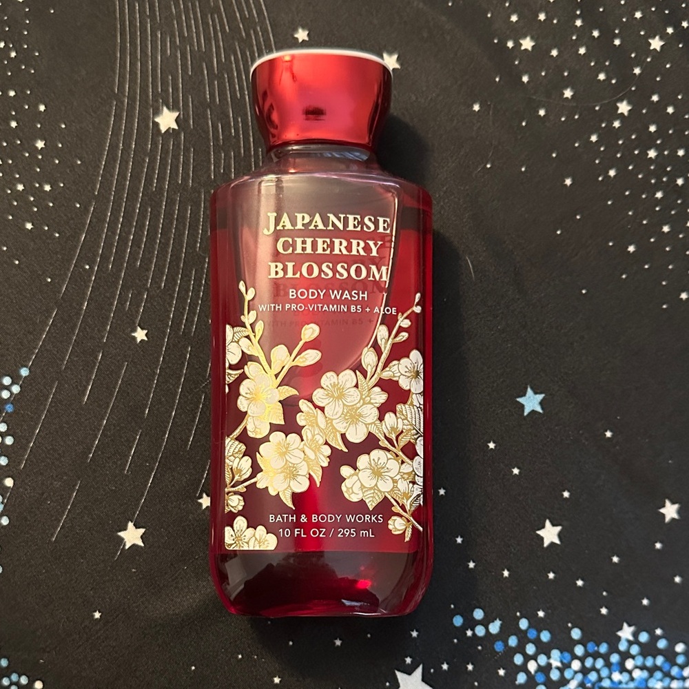 Bath & Body Works Japanese Cherry Blossom Body Wash - Red and White